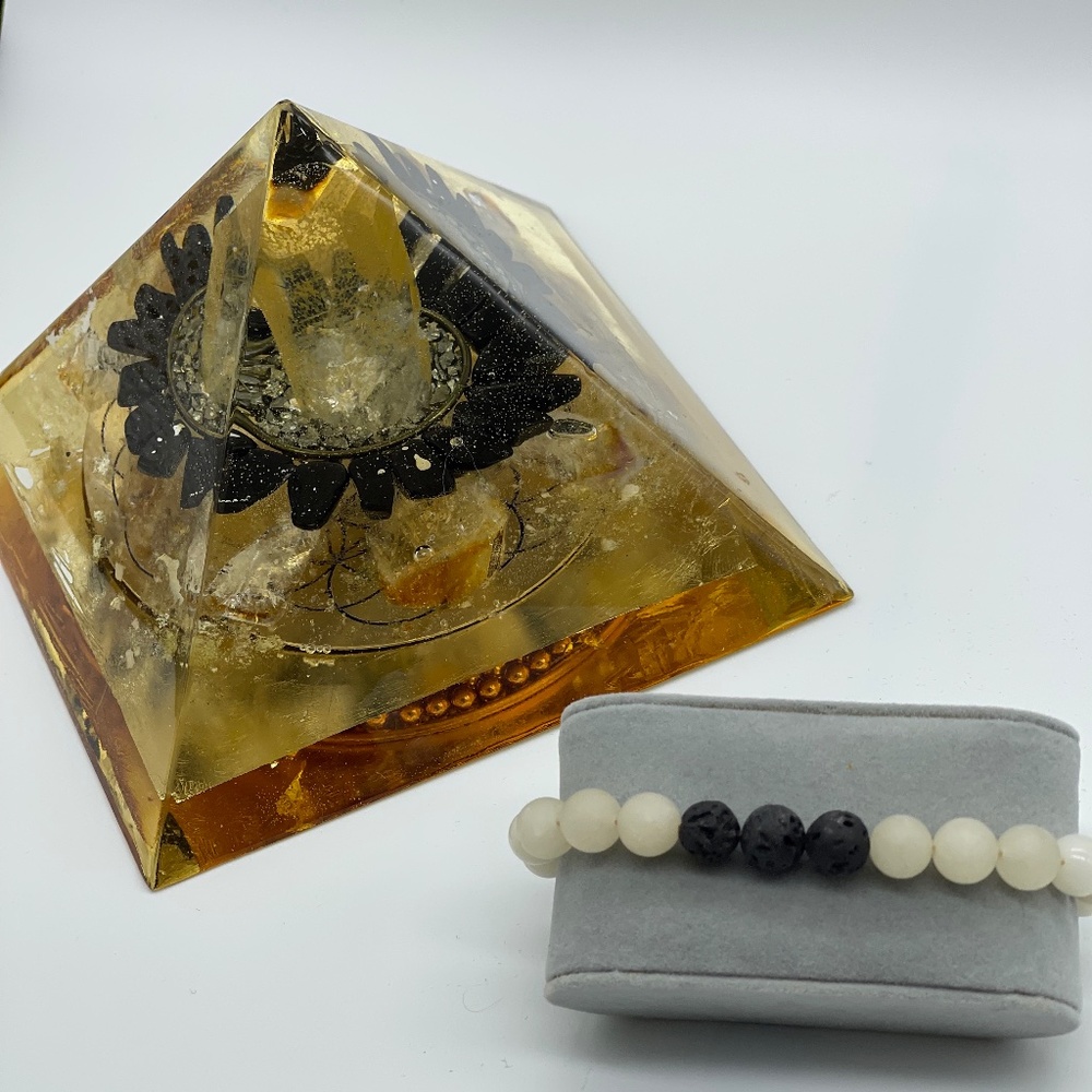 White, Blush and Black Beaded Bracelet